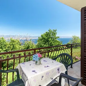  Apartment Luka - Lov218 By Interhome